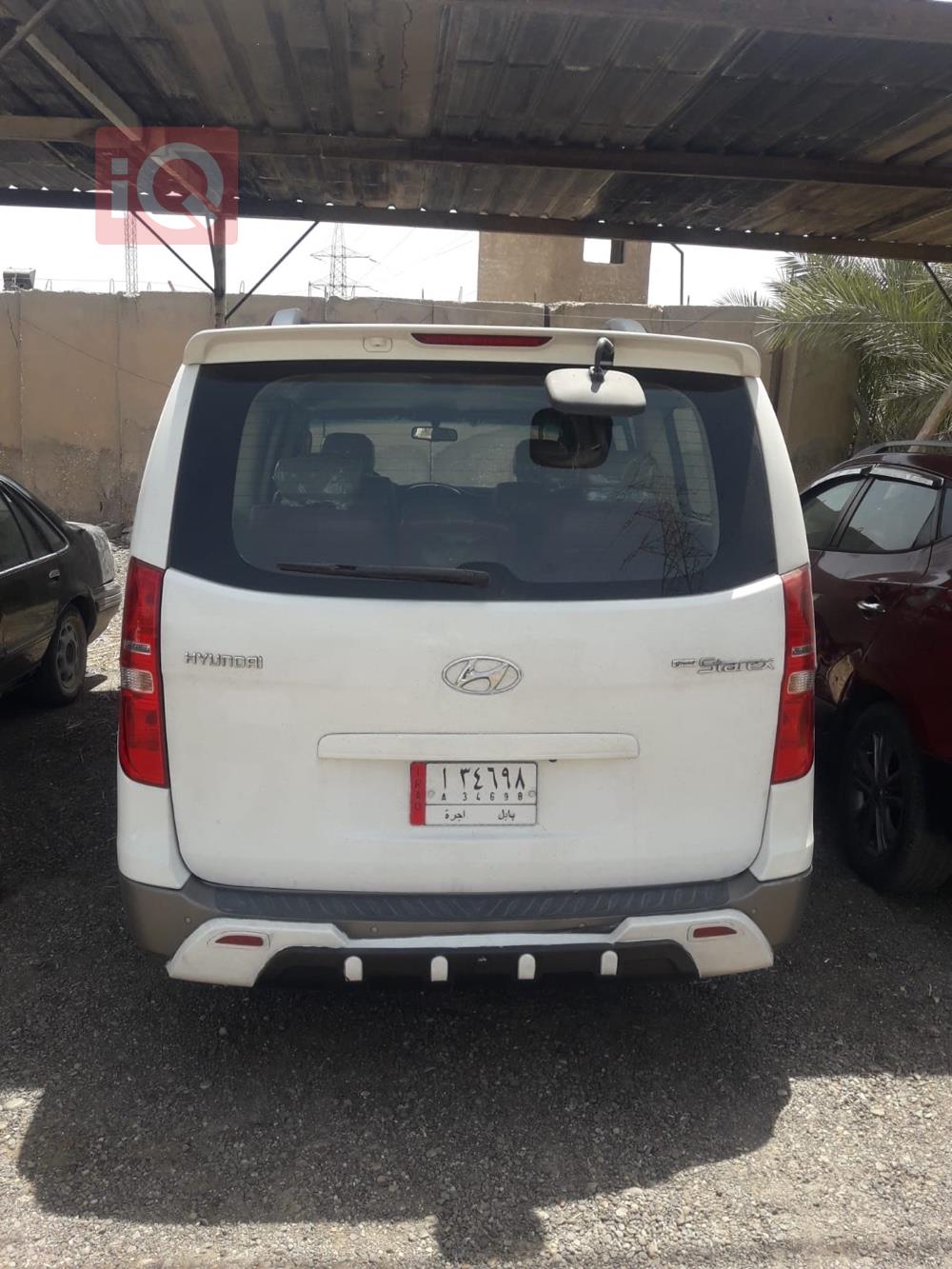 Hyundai Starex